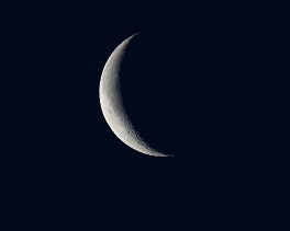 Objekt- und Aufnahmedaten   &nbsp; Abnehmender Mond   &nbsp; Copyright © Horst Ziegler &nbsp;  &nbsp; Sony A700 &nbsp; CGE