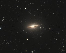 galaxis m104     M104