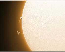 Objekt- und Aufnahmedaten       Sonne mit Protuberanzen    Copyright © Horst Ziegler       Teleskop:  - Kamera:  - Montierung: